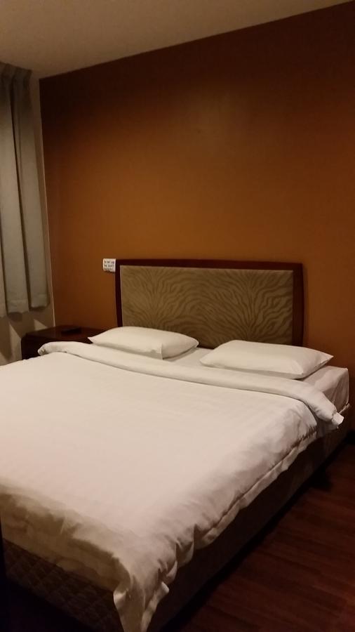 Hotel Sadong88 Kota Kinabalu Exterior foto